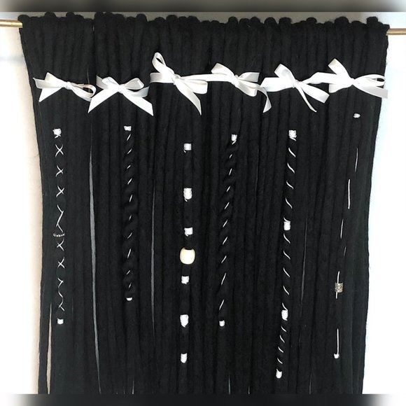 Obsidian Black Double Ended 20-22in Dreads 30 Pieces - Picture 1 of 3